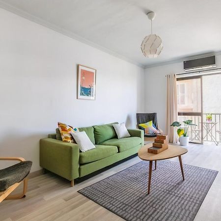 Stylish 3 Bedroom Apartment - St. Julians - 5 Mins From Balluta Bay Saint Julian's Bagian luar foto