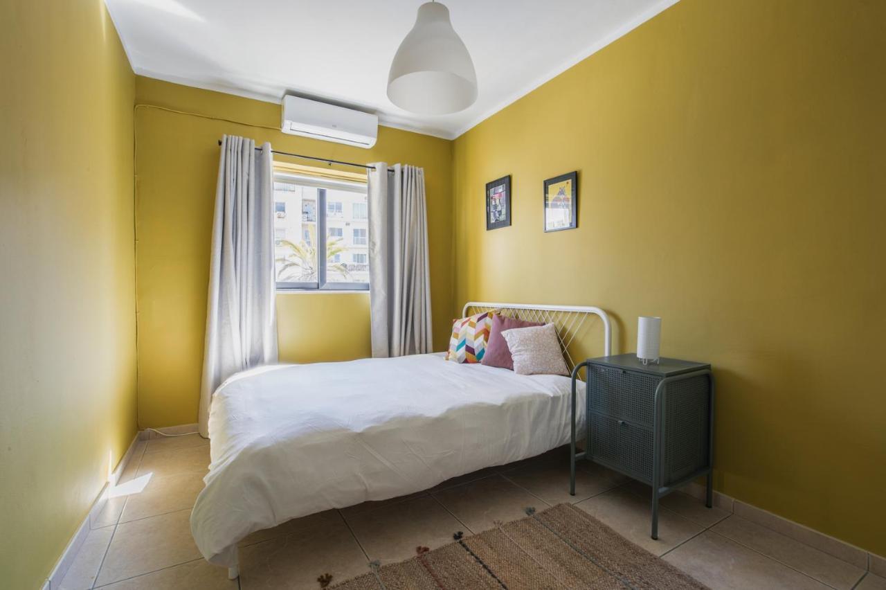 Stylish 3 Bedroom Apartment - St. Julians - 5 Mins From Balluta Bay Saint Julian's Bagian luar foto